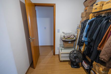 Apartamento à venda com 104m², 4 quartos e 2 vagasQuarto  2