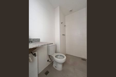 Apartamento à venda com 65m², 2 quartos e 2 vagas Apartamento à venda com 65m², 2 quartos e 2 vagasBanheiro da Suíte