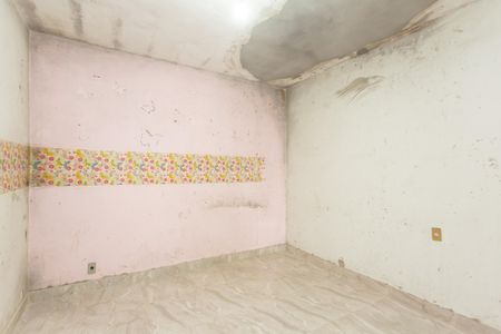 Quarto 1  de casa à venda com 3 quartos, 190m² em Vila Carmosina, São Paulo