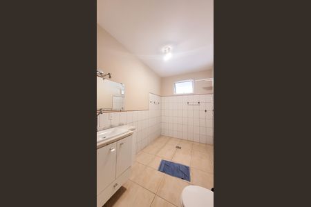 Casa à venda com 440m², 5 quartos e 6 vagas Casa à venda com 440m², 5 quartos e 6 vagasBanheiro social