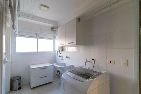 Apartamento à venda com 190m², 3 quartos e 4 vagas Apartamento à venda com 190m², 3 quartos e 4 vagasÁrea de Serviço