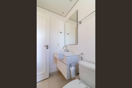 Apartamento à venda com 190m², 3 quartos e 4 vagas Apartamento à venda com 190m², 3 quartos e 4 vagasBanheiro da Suíte 1