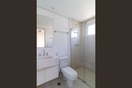 Apartamento à venda com 190m², 3 quartos e 4 vagas Apartamento à venda com 190m², 3 quartos e 4 vagasBanheiro da Suíte 1