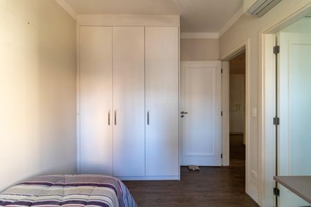 Apartamento à venda com 190m², 3 quartos e 4 vagas Apartamento à venda com 190m², 3 quartos e 4 vagasSuíte 1