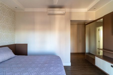 Apartamento à venda com 190m², 3 quartos e 4 vagas Apartamento à venda com 190m², 3 quartos e 4 vagasSuíte 3