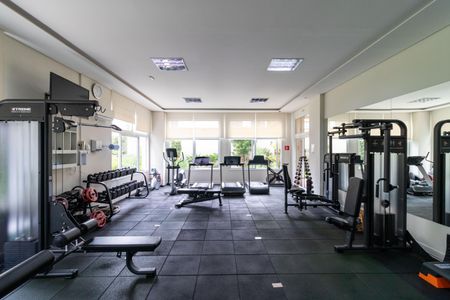 Apartamento à venda com 190m², 3 quartos e 4 vagas Apartamento à venda com 190m², 3 quartos e 4 vagasÁrea comum - Academia