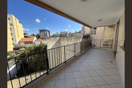 Apartamento para alugar com 175m², 3 quartos e 2 vagasVaranda da sala 