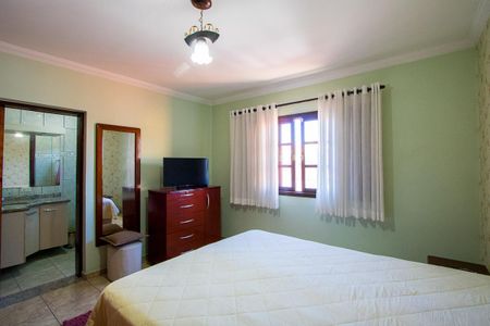 Casa à venda com 208m², 3 quartos e 5 vagasQuarto 1 - Suíte