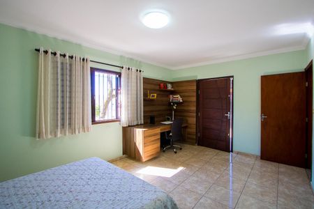 Casa à venda com 208m², 3 quartos e 5 vagasQuarto 3