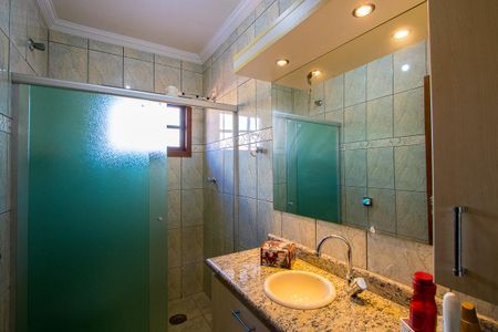 Casa à venda com 208m², 3 quartos e 5 vagasBanheiro social