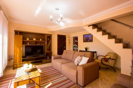 Casa à venda com 208m², 3 quartos e 5 vagasSala de TV