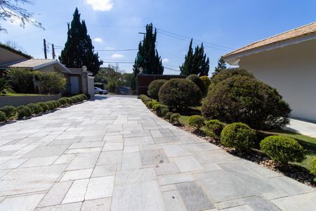 Casa de condomínio para alugar com 850m², 5 quartos e 5 vagas Casa de condomínio para alugar com 850m², 5 quartos e 5 vagasÁrea externa