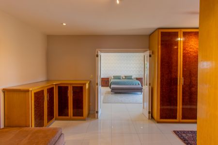 Casa de condomínio para alugar com 850m², 5 quartos e 5 vagas Casa de condomínio para alugar com 850m², 5 quartos e 5 vagasSuíte 5 - Master