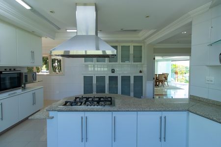 Casa de condomínio para alugar com 850m², 5 quartos e 5 vagas Casa de condomínio para alugar com 850m², 5 quartos e 5 vagasCozinha