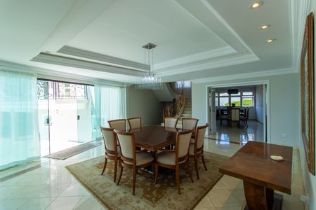 Casa de condomínio para alugar com 850m², 5 quartos e 5 vagas Casa de condomínio para alugar com 850m², 5 quartos e 5 vagasSala