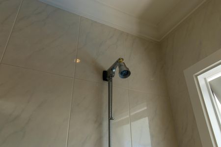 Casa de condomínio para alugar com 850m², 5 quartos e 5 vagas Casa de condomínio para alugar com 850m², 5 quartos e 5 vagasBanheiro da Suíte 2