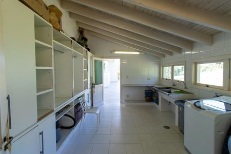 Casa de condomínio para alugar com 850m², 5 quartos e 5 vagas Casa de condomínio para alugar com 850m², 5 quartos e 5 vagasÁrea de Serviço