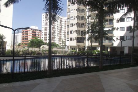 Apartamento à venda com 47m², 1 quarto e 1 vagaÁrea comum - Piscina