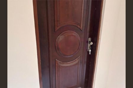 Casa à venda com 180m², 3 quartos e 2 vagas