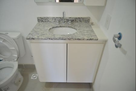 Apartamento à venda com 68m², 2 quartos e 1 vagaBanheiro Social