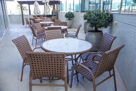 Apartamento para alugar com 77m², 1 quarto e 1 vagaÁrea comum - Piscina