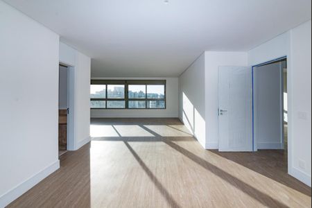 Apartamento à venda com 323m², 4 quartos e 4 vagasSuíte 1