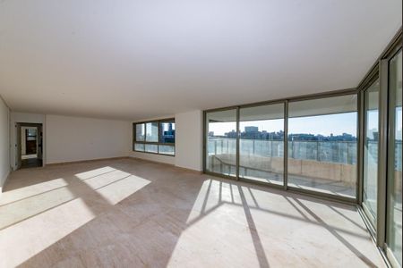 Apartamento à venda com 323m², 4 quartos e 4 vagasSala 1