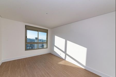 Apartamento à venda com 323m², 4 quartos e 4 vagasSuíte 2