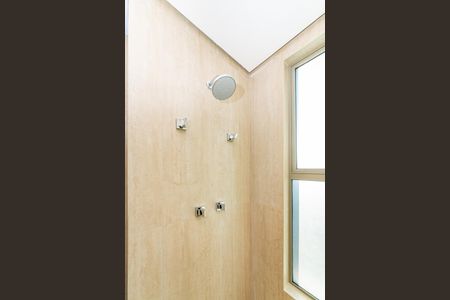 Apartamento à venda com 323m², 4 quartos e 4 vagasBanheiro da Suíte 2