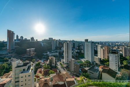 Apartamento à venda com 323m², 4 quartos e 4 vagasSuíte 1