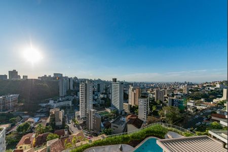 Apartamento à venda com 323m², 4 quartos e 4 vagasSuíte 2