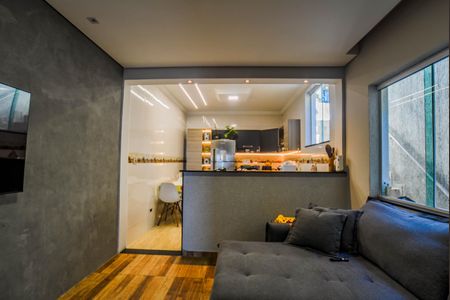 Sala de casa para alugar com 2 quartos, 70m² em Vila Suíça, Santo André