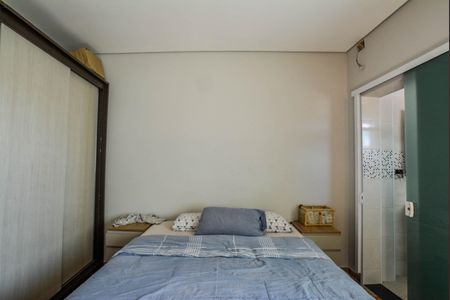 Suíte 1 de casa para alugar com 2 quartos, 70m² em Vila Suíça, Santo André