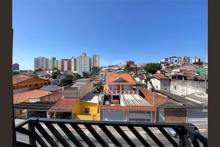 Casa à venda com 74m², 2 quartos e 1 vaga