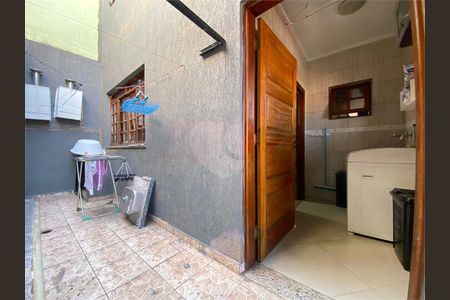 Casa à venda com 74m², 2 quartos e 1 vaga