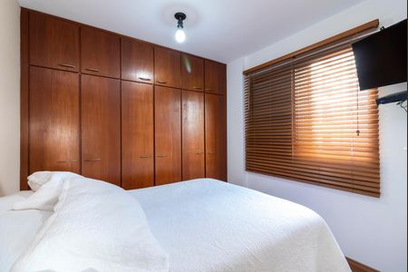 Apartamento à venda com 77m², 3 quartos e 2 vagas Apartamento à venda com 77m², 3 quartos e 2 vagasSuíte