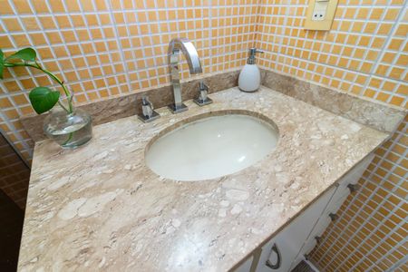 Apartamento à venda com 77m², 3 quartos e 2 vagas Apartamento à venda com 77m², 3 quartos e 2 vagasBanheiro
