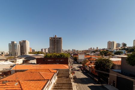 Casa à venda com 350m², 4 quartos e 2 vagas Casa à venda com 350m², 4 quartos e 2 vagasvaranda