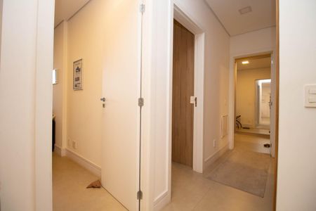 Apartamento para alugar com 220m², 3 quartos e 3 vagasCorredor