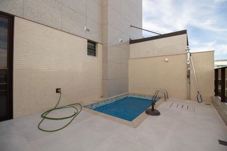 Apartamento para alugar com 220m², 3 quartos e 3 vagasPiscina