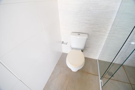 Casa de condomínio para alugar com 700m², 4 quartos e 6 vagasÁrea comum - Banheiro