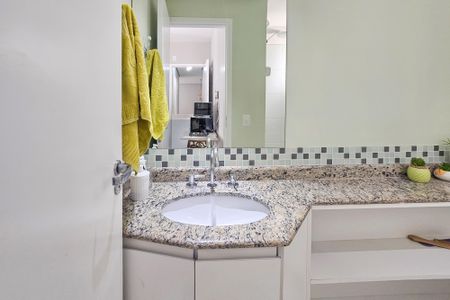 Apartamento para alugar com 75m², 3 quartos e 2 vagasBanheiro da suíte