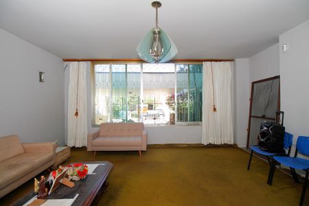 Casa à venda com 195m², 3 quartos e 2 vagasSala de Estar