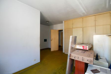 Casa à venda com 195m², 3 quartos e 2 vagasSuíte