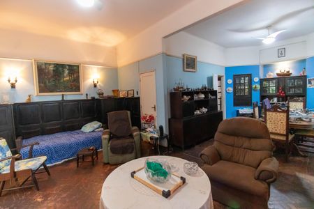 Casa à venda com 804m², 5 quartos e 1 vaga Casa à venda com 804m², 5 quartos e 1 vagaSala