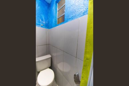Casa à venda com 804m², 5 quartos e 1 vaga Casa à venda com 804m², 5 quartos e 1 vagaBanheiro de Serviço 2