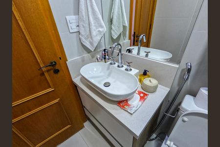 Apartamento à venda com 100m², 3 quartos e 2 vagasBanheiro 