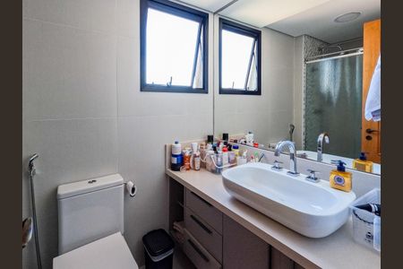 Apartamento à venda com 100m², 3 quartos e 2 vagasBanheiro da Suíte