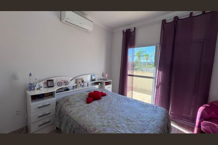 Casa de condomínio à venda com 311m², 4 quartos e 5 vagas Casa de condomínio à venda com 311m², 4 quartos e 5 vagasSuíte 4