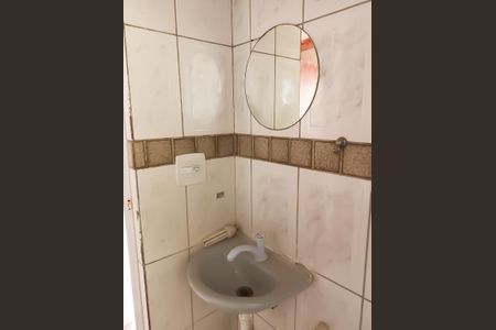 Casa de condomínio à venda com 65m², 1 quarto e sem vaga Casa de condomínio à venda com 65m², 1 quarto e sem vagaBanheiro